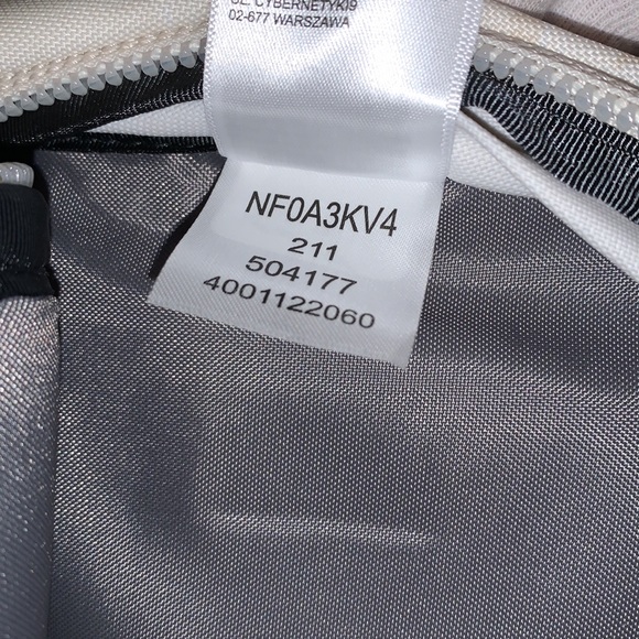 NWT The North Face Borealis Backpack - Picture 7 of 10